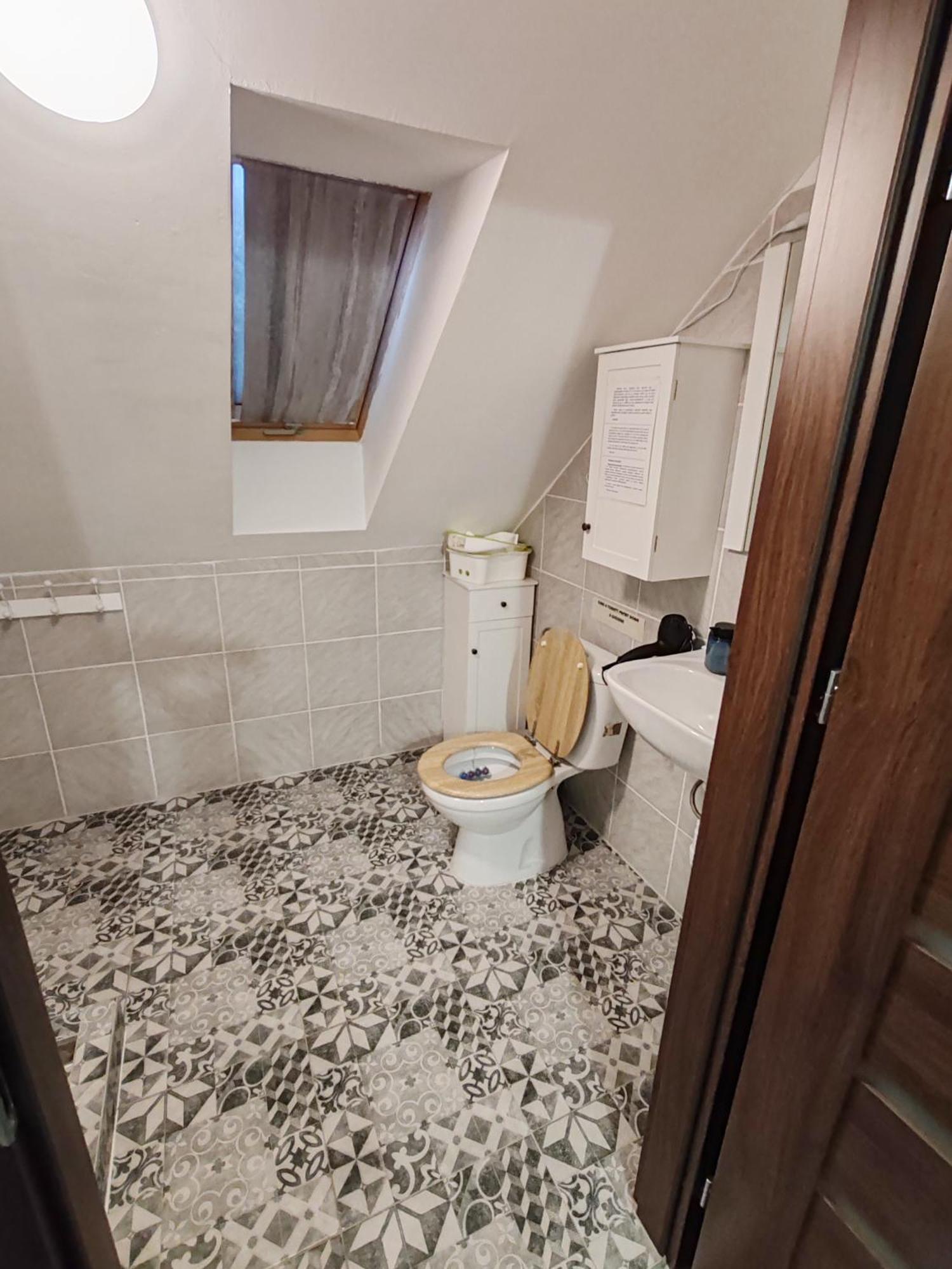 Apartment Silver